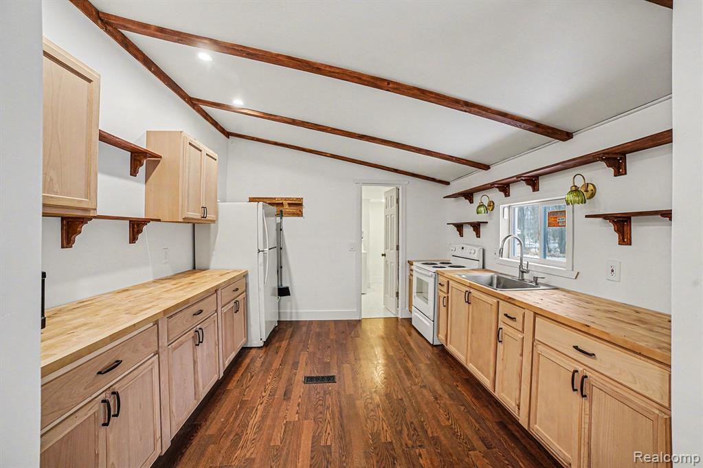 250 S Leaton Road, Mount Pleasant, MI 48858 — Photo 6