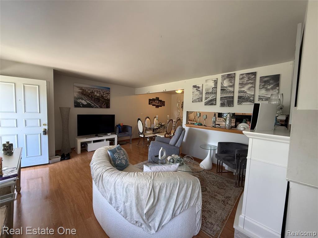 2768 Glenbridge Court, Ann Arbor, MI 48104 — Photo 2