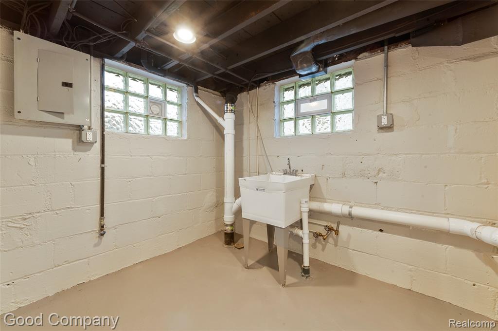 824 Florence Avenue, Royal Oak, MI 48067 — Photo 33