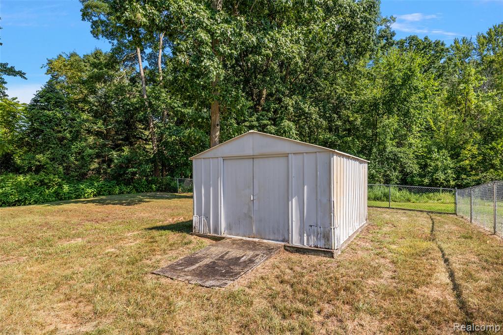 5771 Gratiot Avenue, St. Clair, MI 48079 — Photo 17
