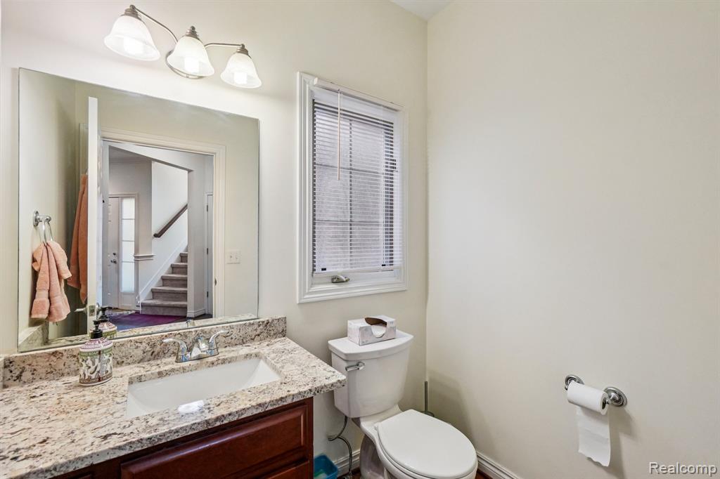 4281 Summer Place, 68, Shelby Twp, MI 48316 — Photo 14