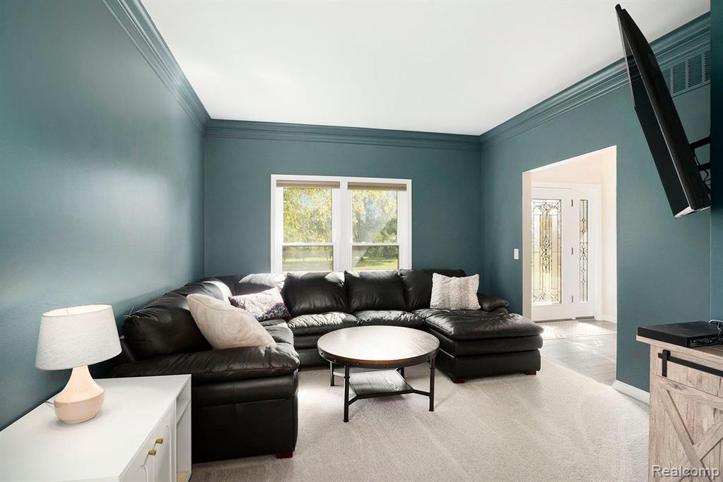 5489 Pine Lake Drive, Brighton, MI 48116 — Photo 4