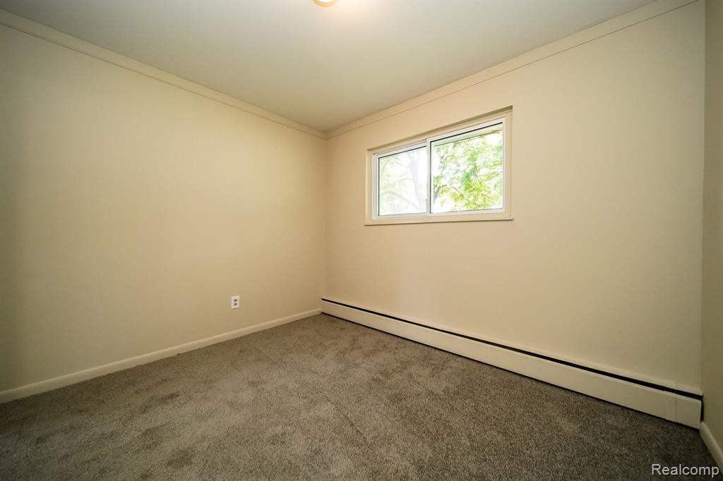 46269 HULING Street, Shelby Twp, MI 48317 — Photo 24