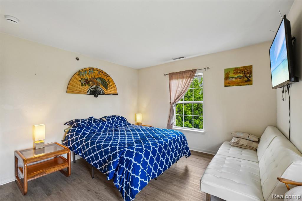 15240 Silver Parkway, APT 306, Fenton, MI 48430 — Photo 19