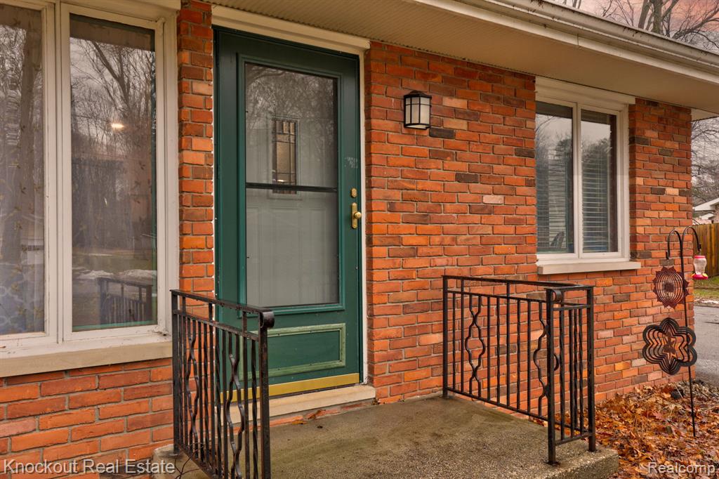 4256 Emerald Drive, Bridgeport, MI 48722 — Photo 7