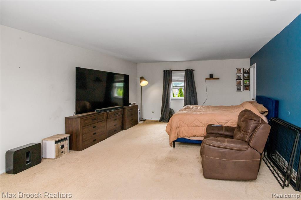 5484 Kingsfield Drive, West Bloomfield, MI — Photo 24