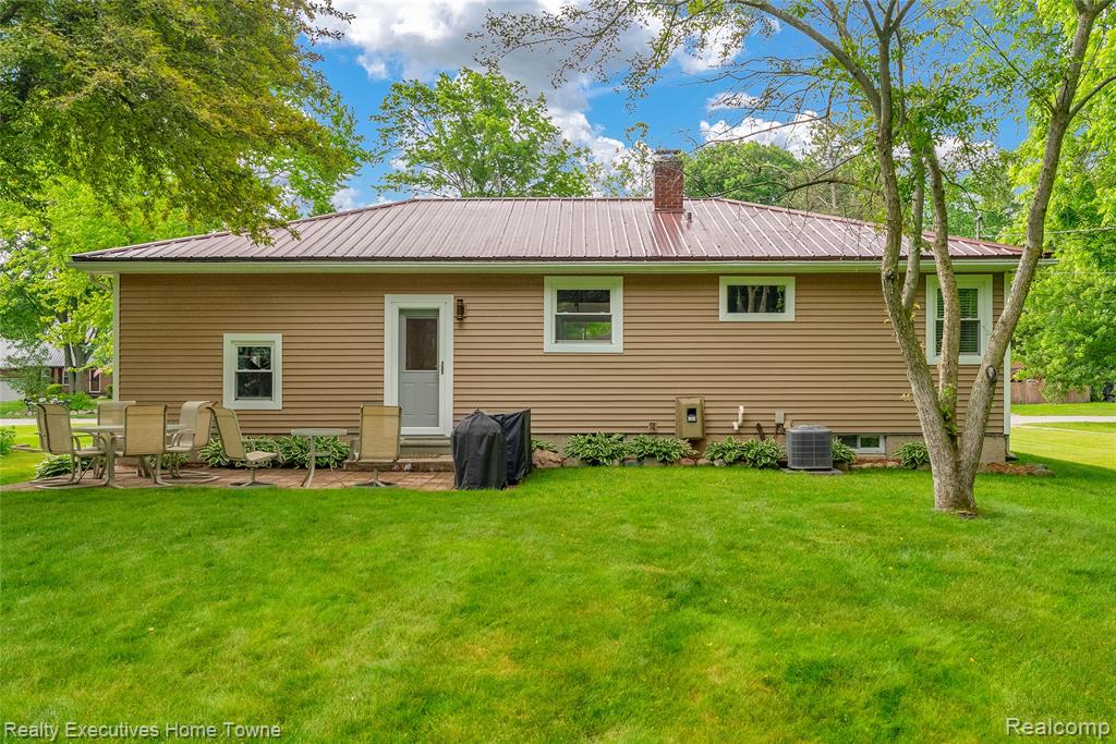 2640 Huckleberry Lane, Port Huron, MI 48060 — Photo 37