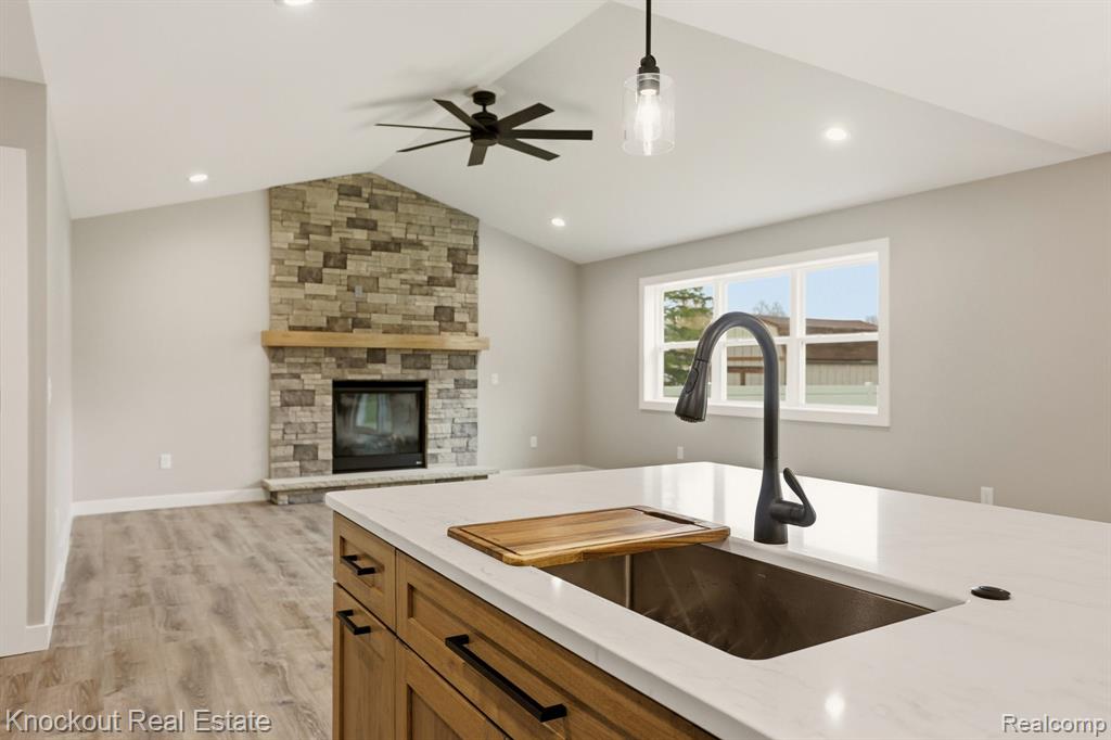 12095 Country Run Drive, Birch Run, MI 48415 — Photo 24
