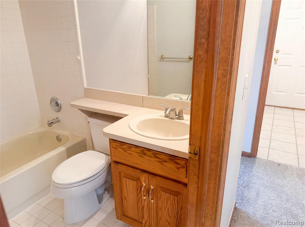 52186 Jacqueline Court, Macomb, MI 48042 — Photo 12