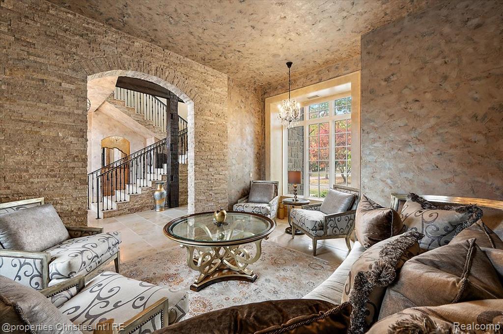 3701 Northwood, West Bloomfield, MI, 48324