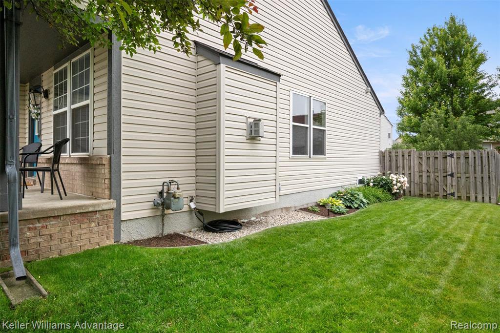 7501 Carlton Drive, Ypsilanti, MI 48197 — Photo 6