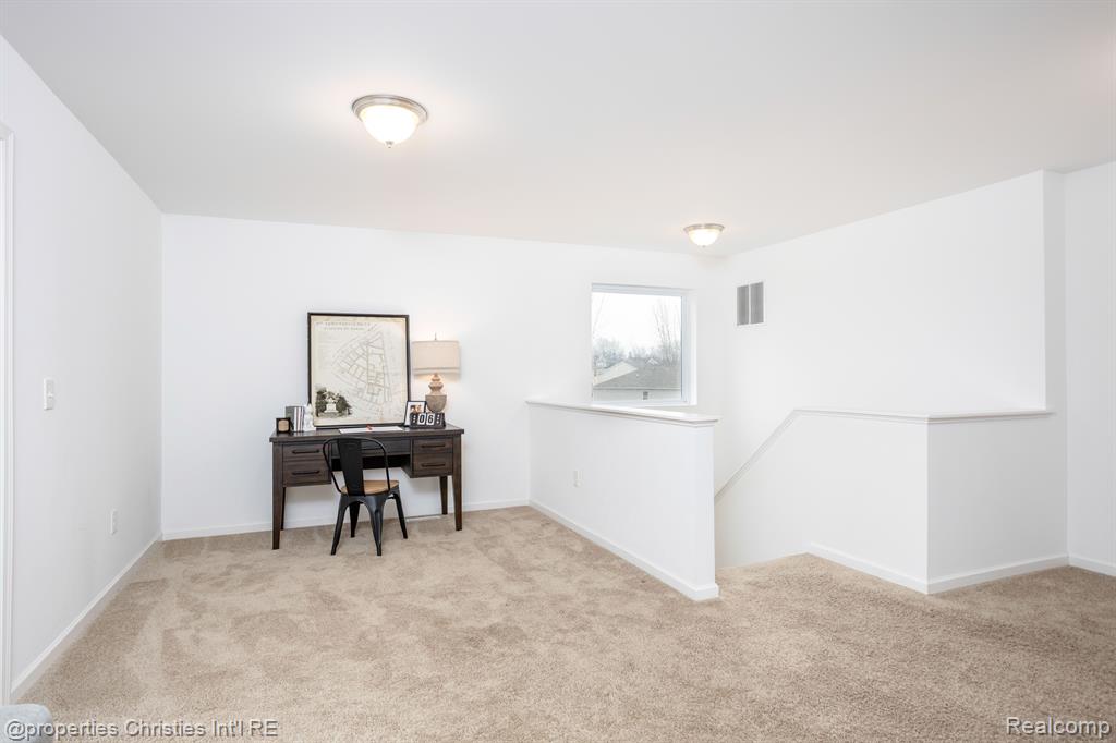 844 SADDLEBROOK Drive, Linden, MI 48451 — Photo 17