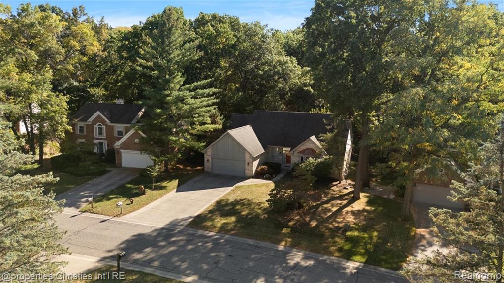 6835 High Ridge Road, West Bloomfield, MI 48324 — Photo 8