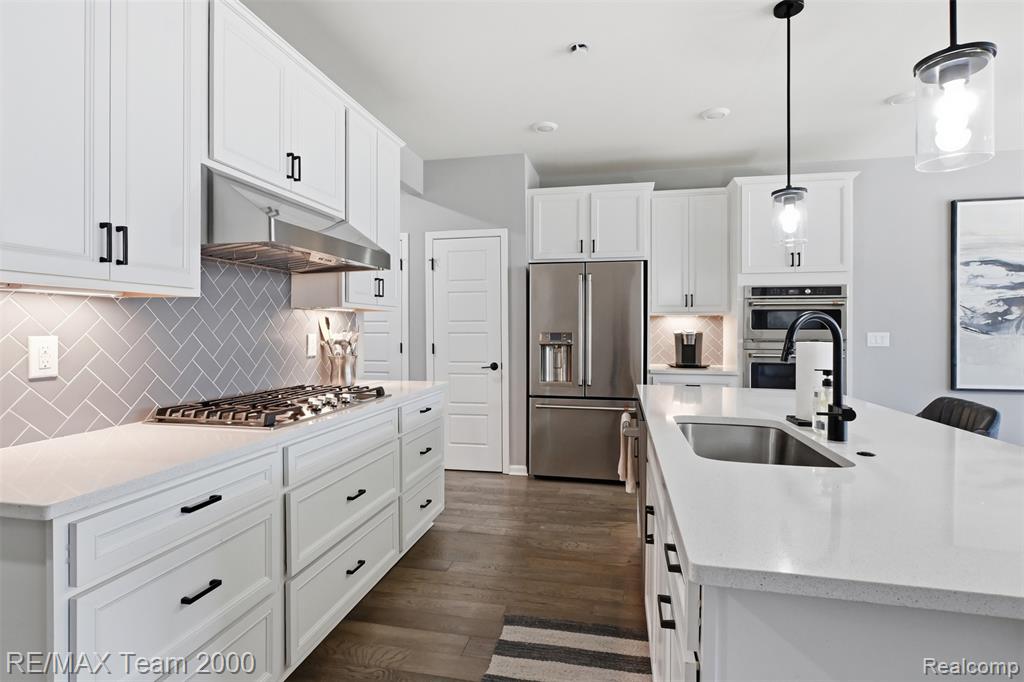 838 Addison Circle, Walled Lake, MI 48390 — Photo 5