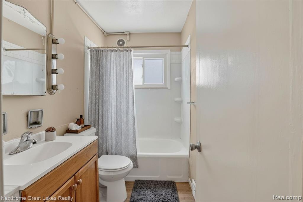 812 Barney Avenue, Flint, MI 48503 — Photo 16