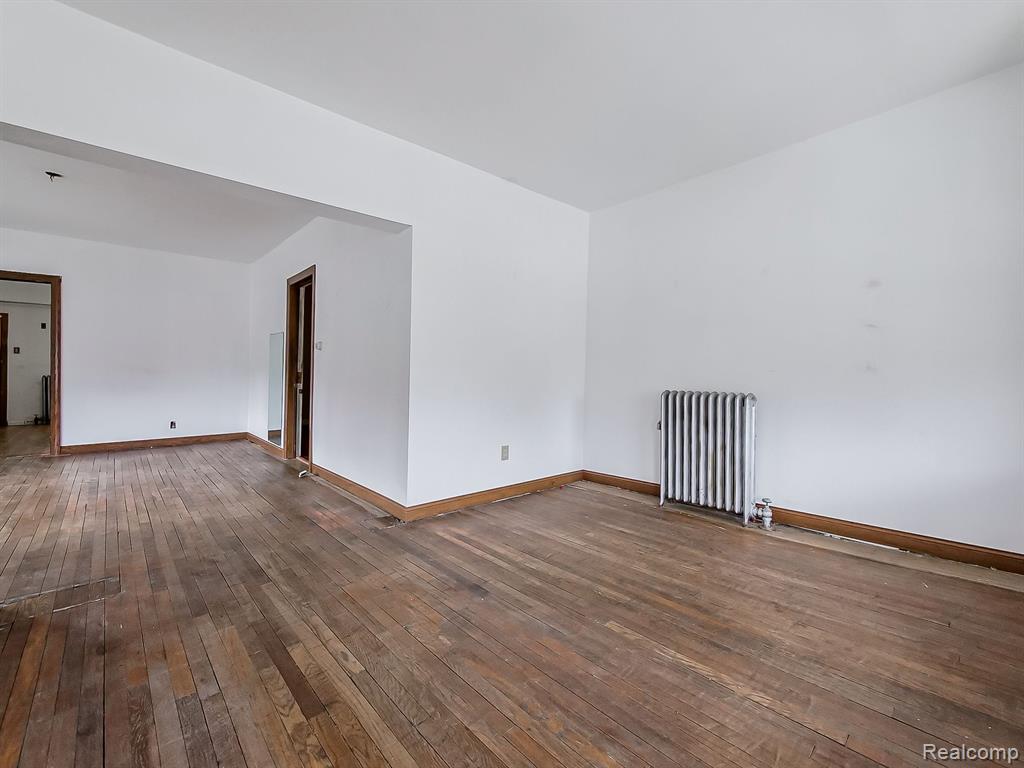 5303 IROQUOIS Street, Detroit, MI 48213 — Photo 6