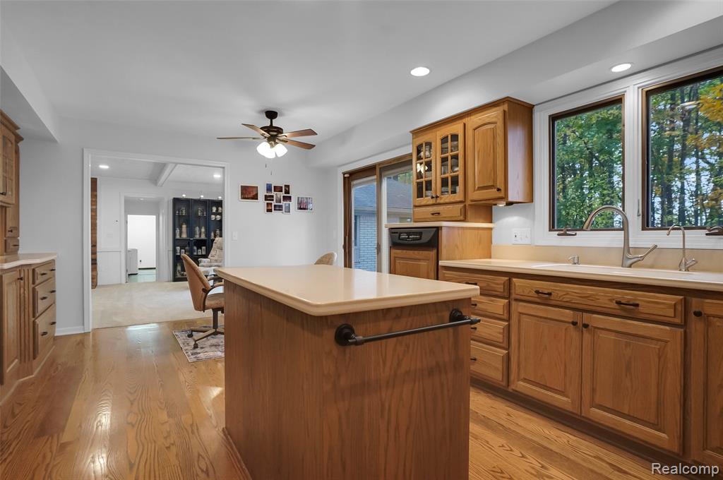 5180 Glenway Drive, Brighton, MI 48116 — Photo 8