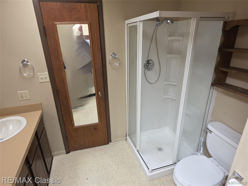 952 Lakeview Street, Waterford, MI 48328 — Photo 22