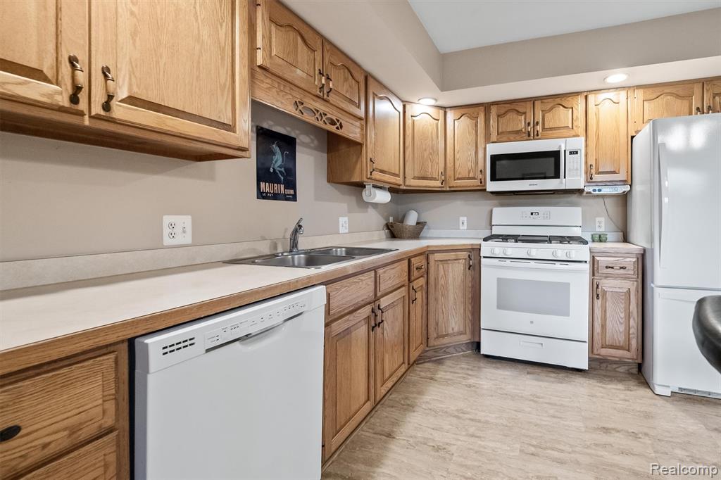 11157 Rose Road, Emmett, MI 48022 — Photo 15