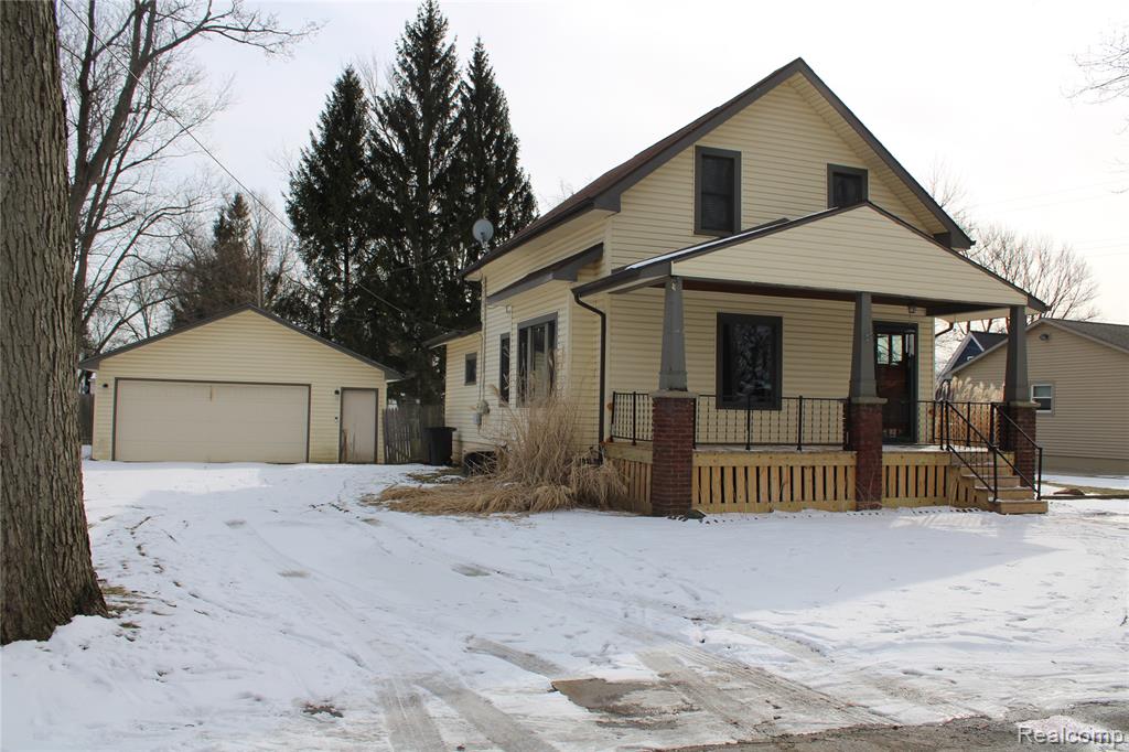 209 Maple Street, Almont, MI 48003 — front exterior