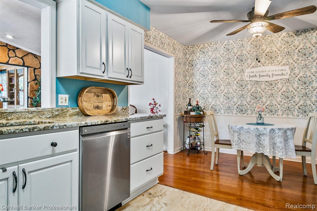 451 Hauxwell Drive, Lake Orion, MI 48362 — Photo 13