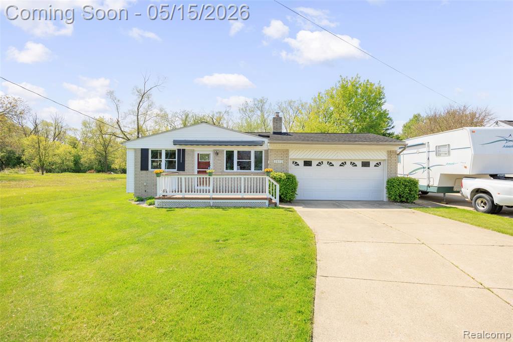 2832 Dashwood Drive Drive, Troy, MI 48083 — front exterior