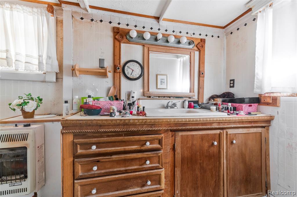 2991 Garland Street, Detroit, MI 48214 — Photo 18