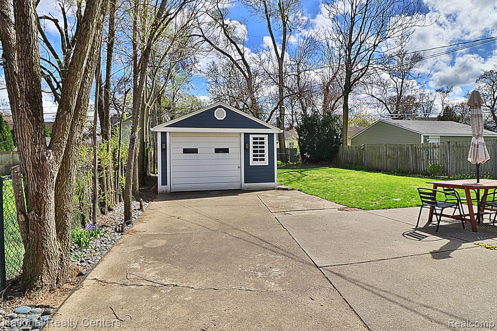 633 LEROY Street, Ferndale, MI 48220 — Photo 27