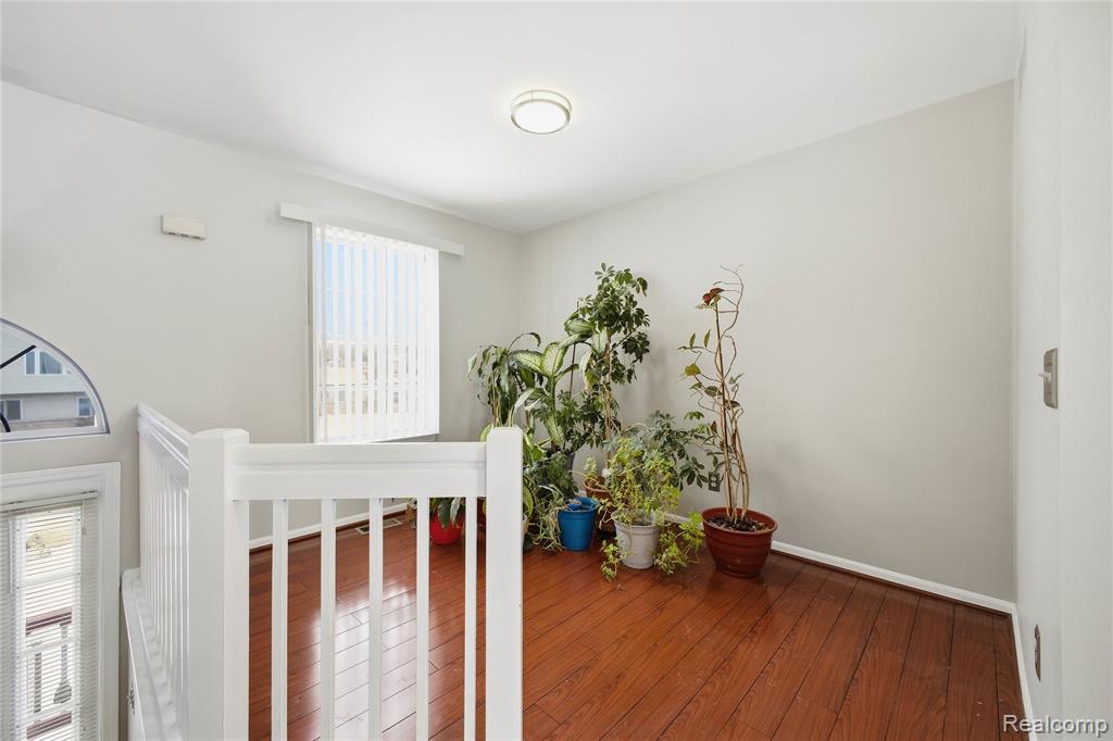 6015 Edmund Street, Romulus, MI, 48174