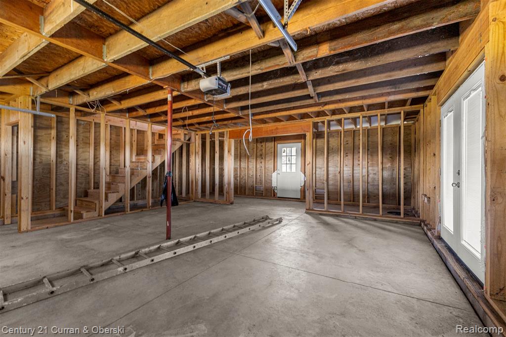 6809 Lakeshore Drive, Newport, MI 48166 — Photo 32