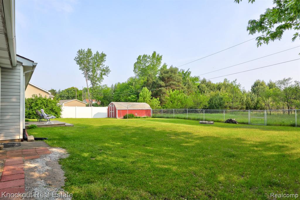 966 Athletic Street, Vassar, MI 48768 — Photo 36