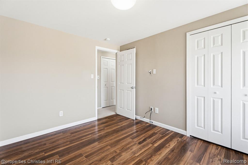 8700 Common Road, Warren, MI 48093 — Photo 26