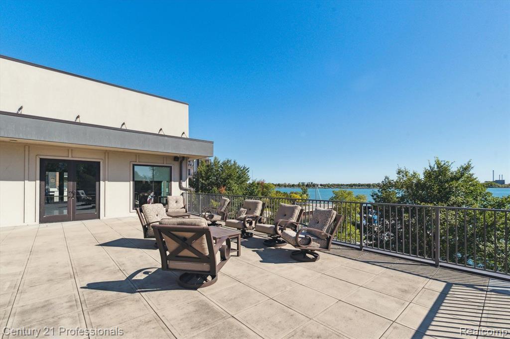 3320 SPINNAKER Lane, 11B, Detroit, MI 48207 — Photo 29