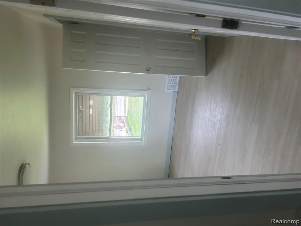 552 N Harris Road, Ypsilanti, MI 48198 — Photo 10