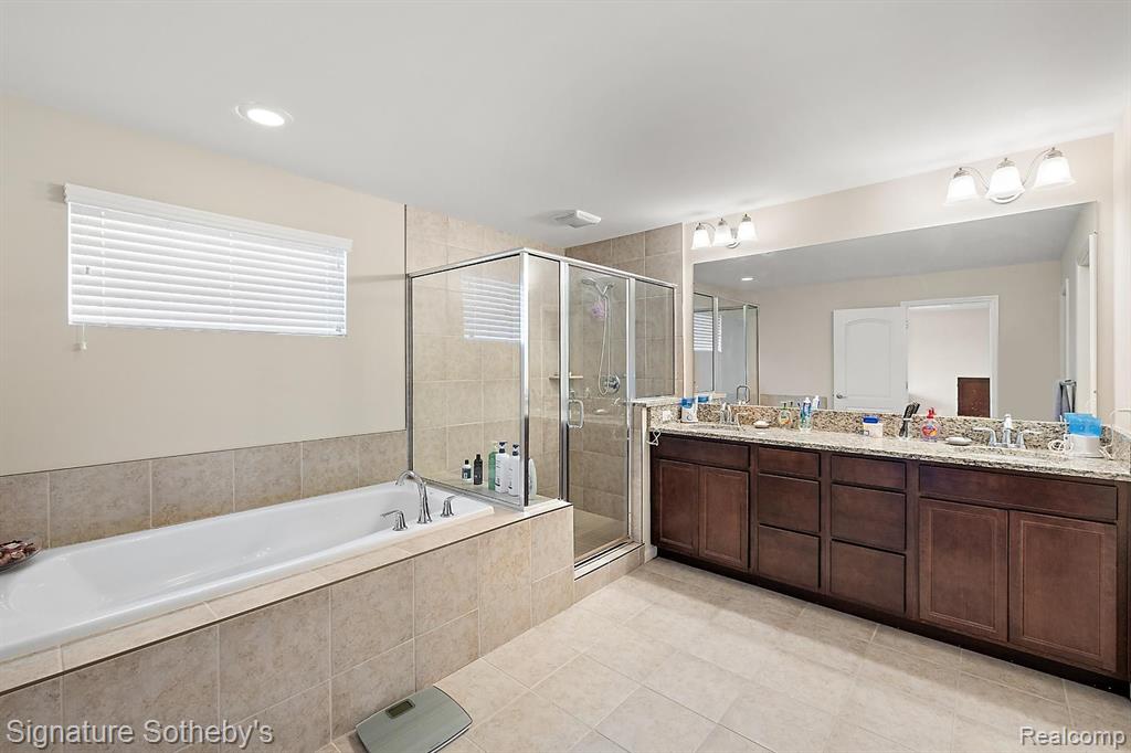 50472 SCARBOROUGH Road, Canton, MI 48188 — Photo 26