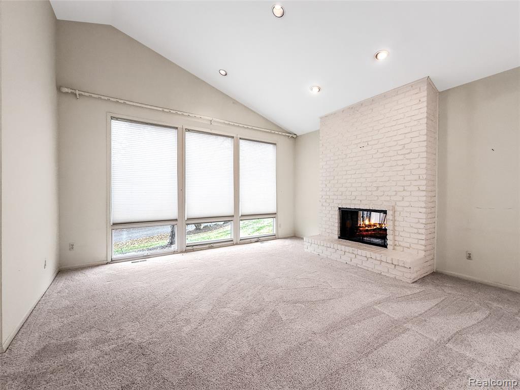 6953 Pebble Park Circle, 68, West Bloomfield, MI — Photo 4