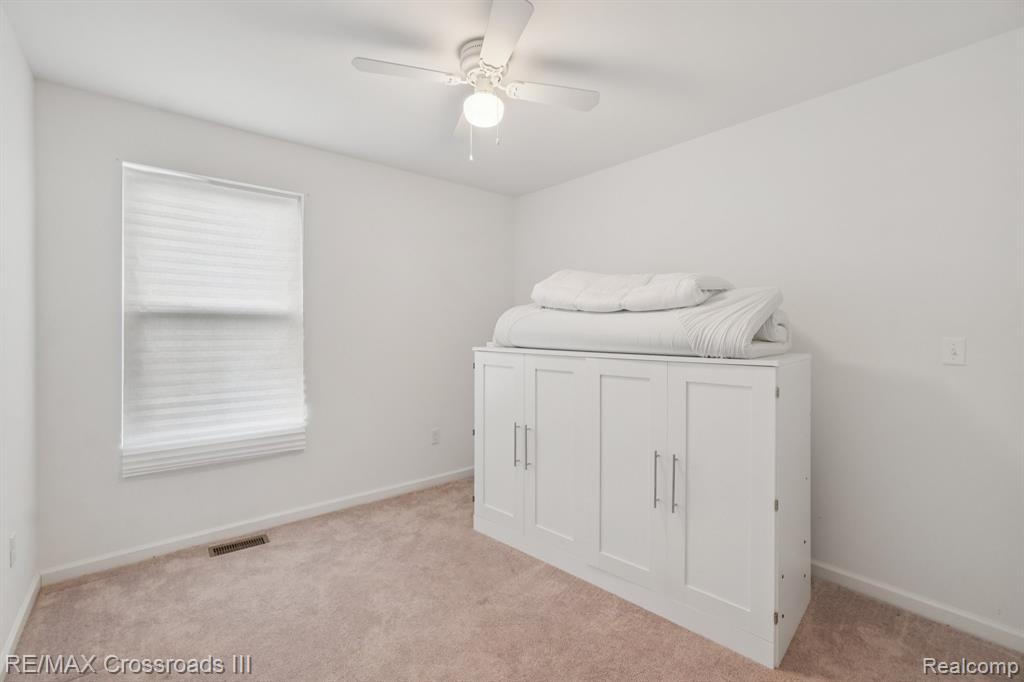 10324 Swan Lake Circle, Ypsilanti, MI 48197 — Photo 17