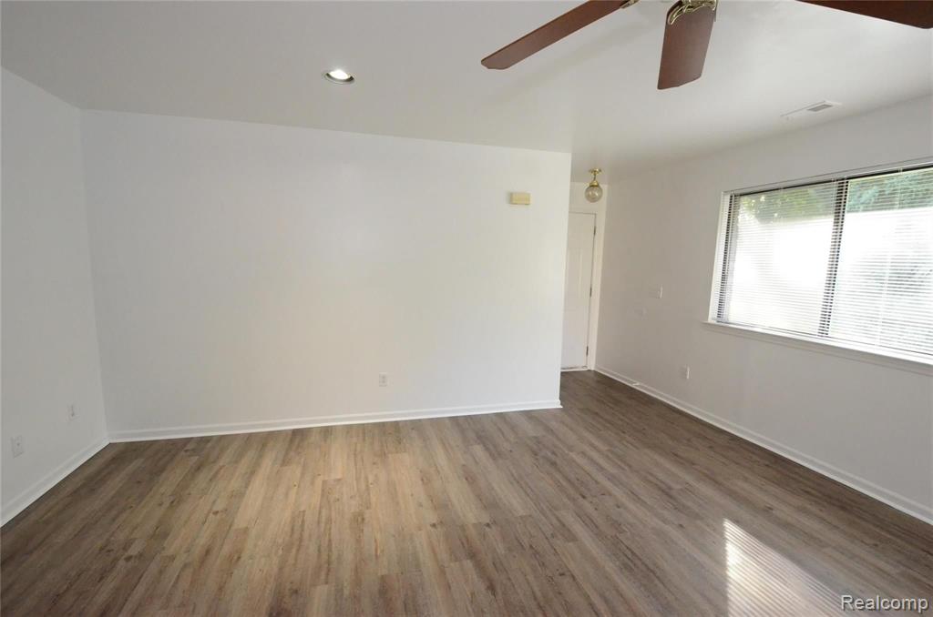 42803 Lilley Pointe Drive, Canton, MI 48187 — Photo 2