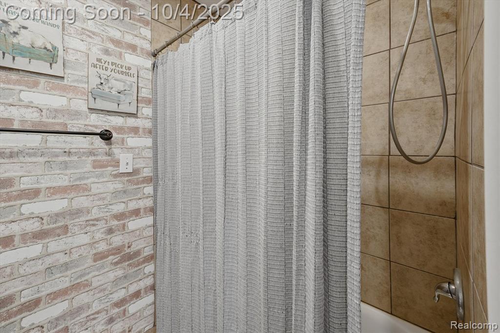 8876 W Allen Road, Fowlerville, MI 48836 — Photo 27