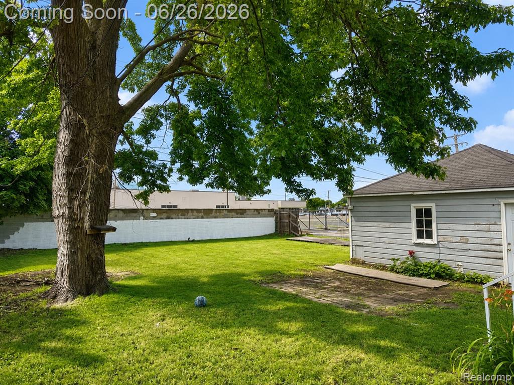 8056 Central, Center Line, MI 48015 — Photo 23
