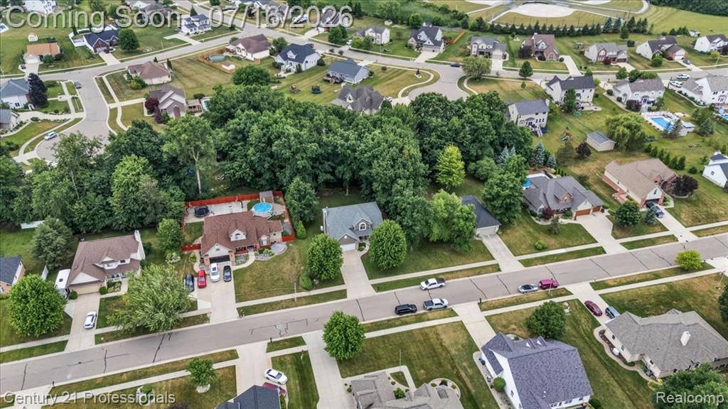 7520 Paradise Drive, Grand Blanc, MI 48439 — Photo 11