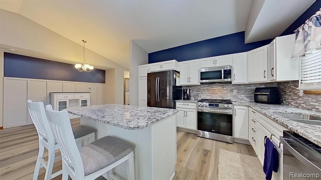 9098 EMILY Drive, Davison, MI 48423 — Photo 8