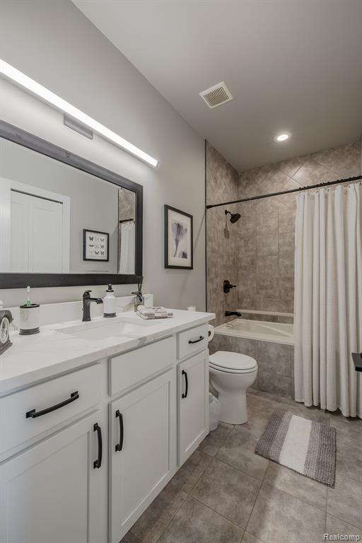 7466 Village Court, Davisburg, MI 48350 — Photo 23