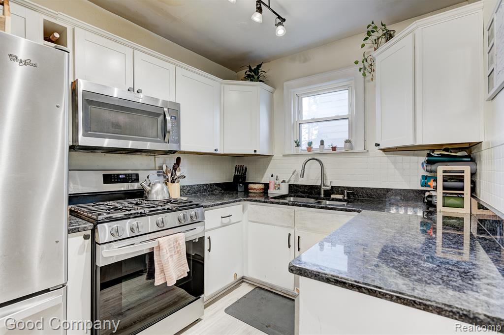 850 Marshfield Street, Ferndale, MI 48220 — Photo 12