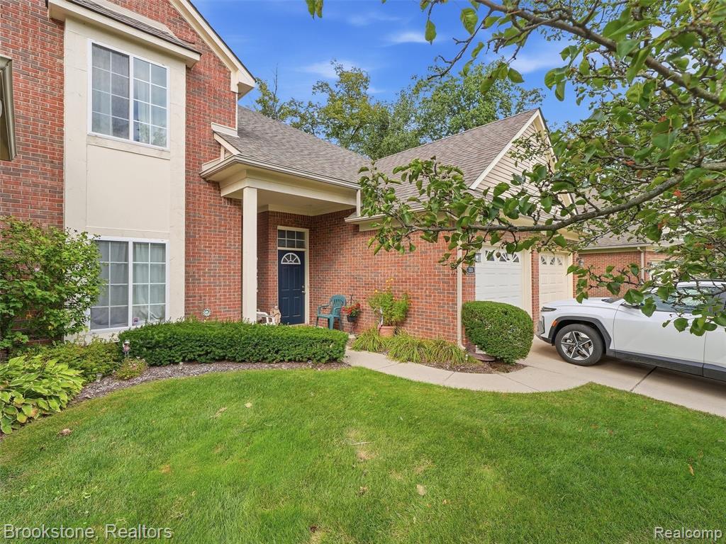 3497 Eagle Creek Drive, Shelby Twp, MI 48317