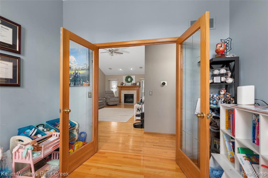 54690 Shady Creek Drive, New Baltimore, MI 48047 — Photo 12