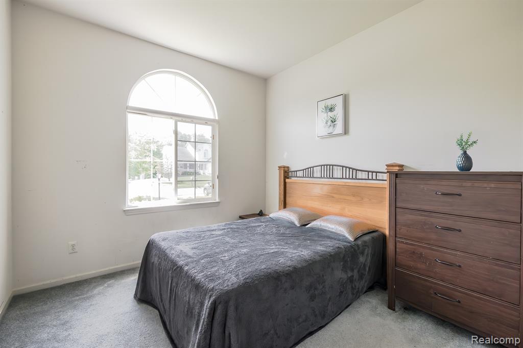 4304 W Pointe Drive, Waterford, MI 48329 — Photo 19