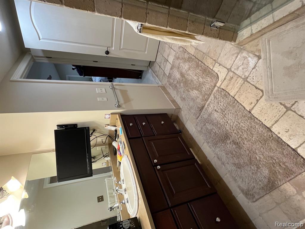 2888 Parkway Place, Hartland, MI 48353 — Photo 23