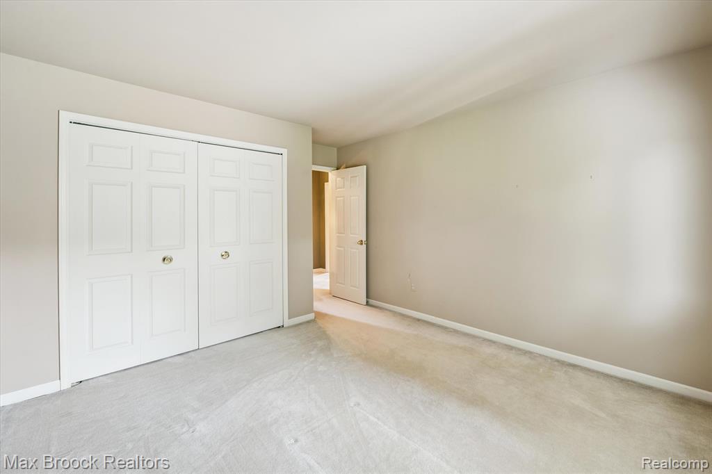 8936 Salem Farms Drive, South Lyon, MI 48178 — Photo 56