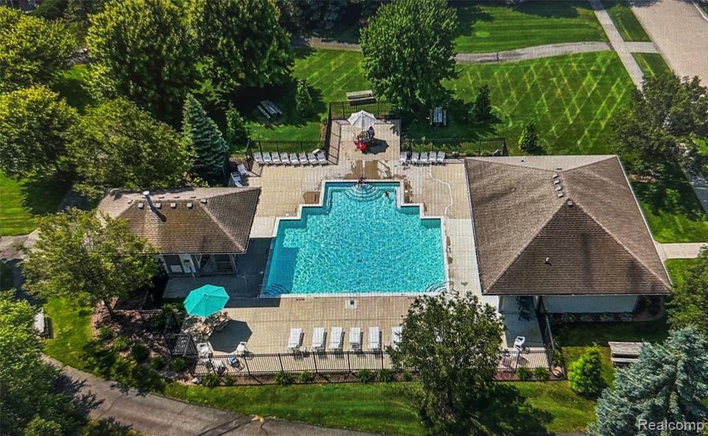 48821 Tremont Drive, Macomb, MI 48044 — Photo 42
